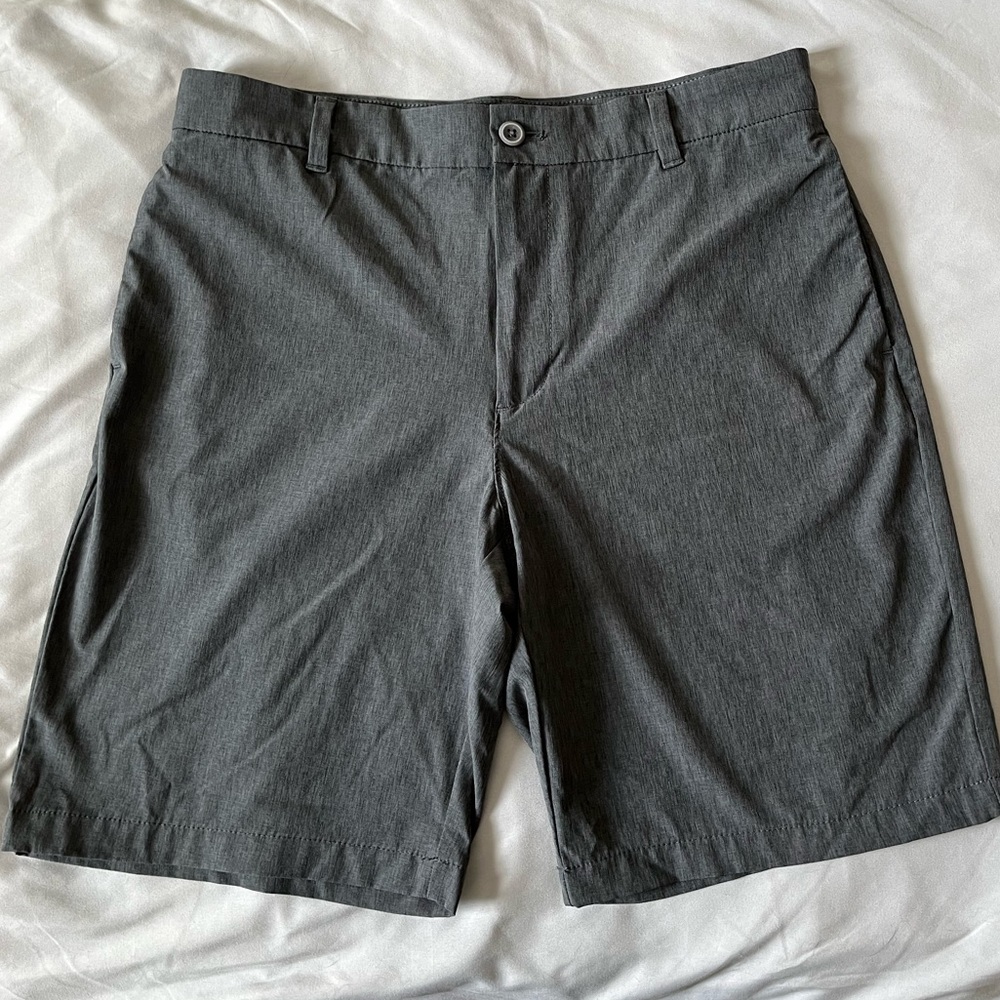 NWOT IZOD Advantage Performance Hybrid Shorts
